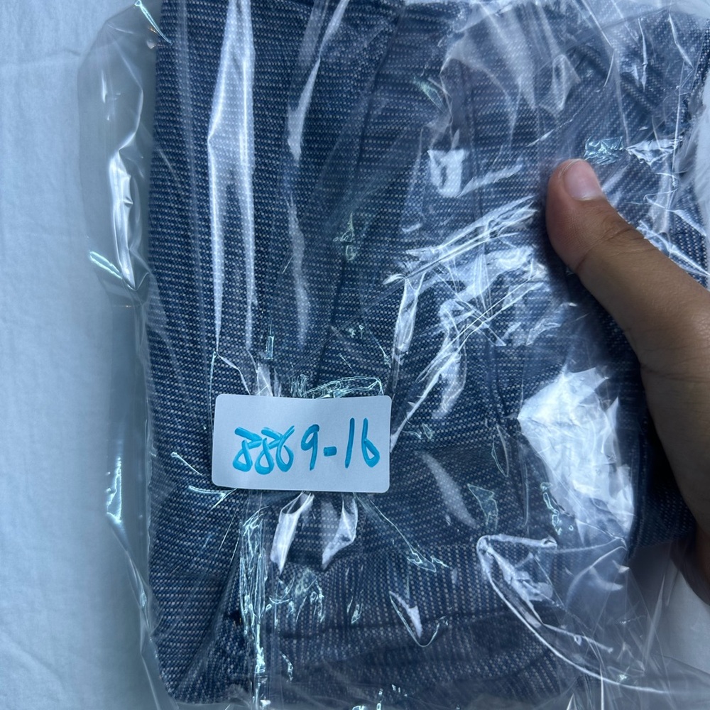 🌿 DKNY Jeans Blue Pinstripe Mini Shorts Y2K Low Rise Cuffed Denim 28 🌿 - Picture 10 of 10